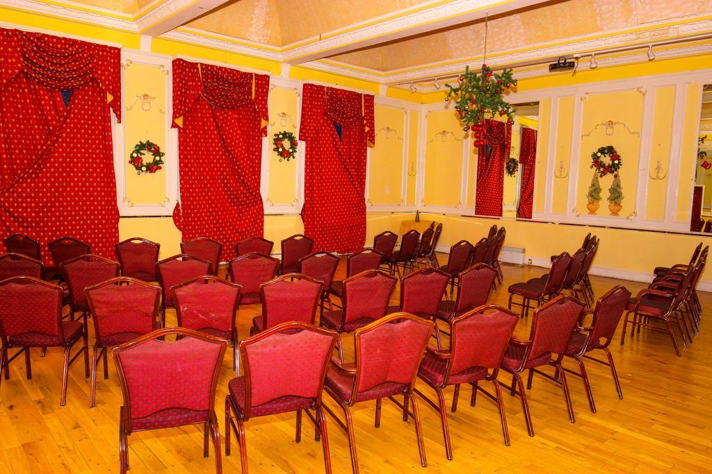 Albany Lions Hotel Eastbourne Dış mekan fotoğraf